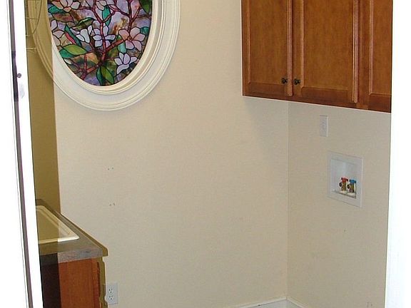 laundry room off kitchen