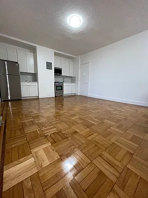 Rented by Arena Real Estate | media 9