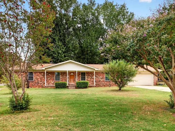 1 Beechwood St, Cabot, AR 72023