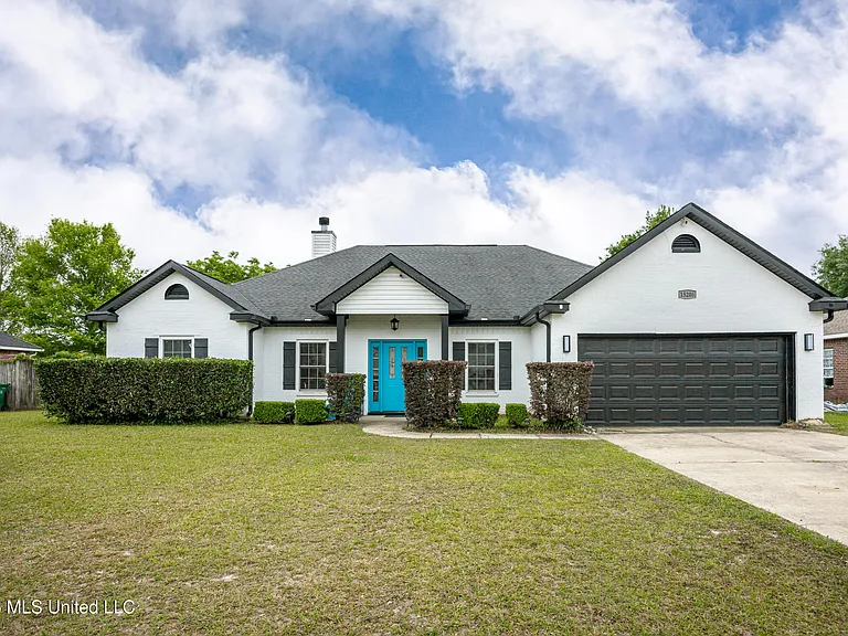 15208 Lisa Dr — Photo 44