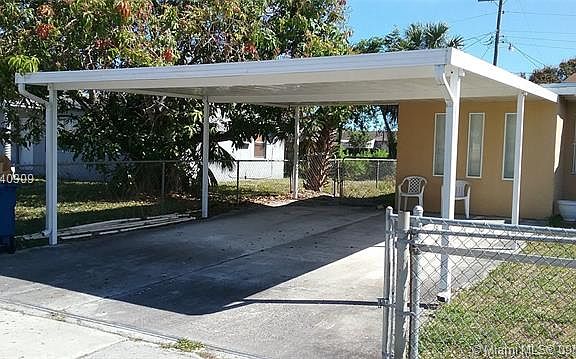 4th image of 16401 NW 17th Pl