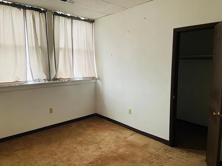 430-440 Erie Ave #104 — Photo 5