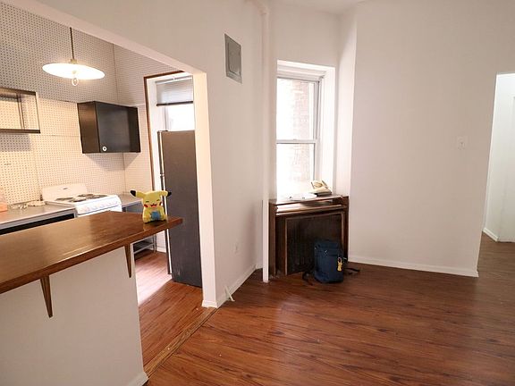 4th image of 324-326 19th St #A