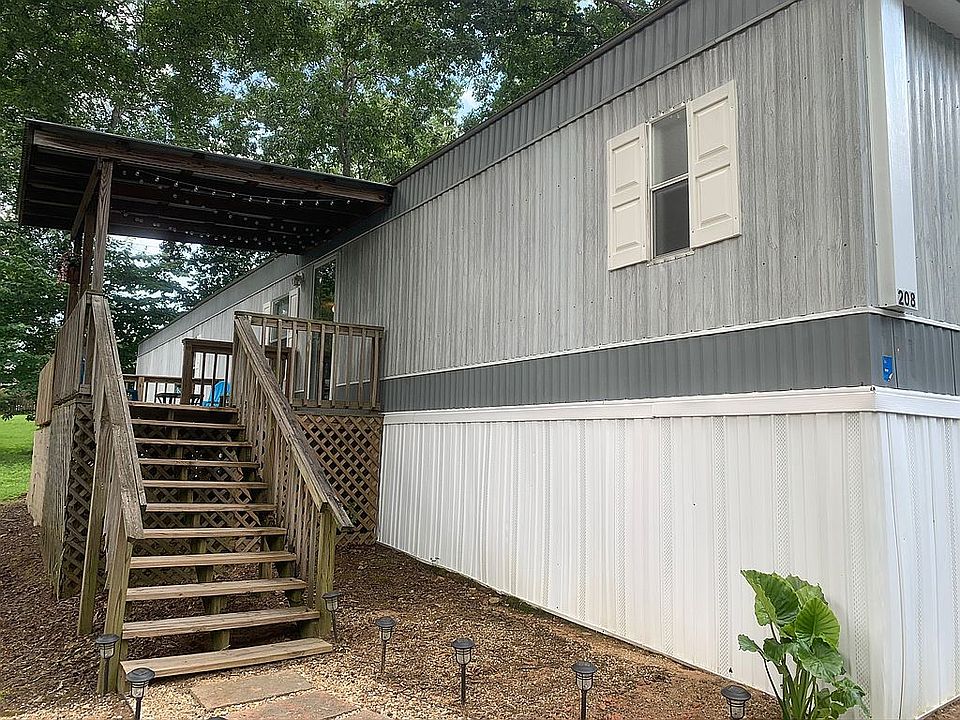 1st image of 1100 Stonegate Dr #208