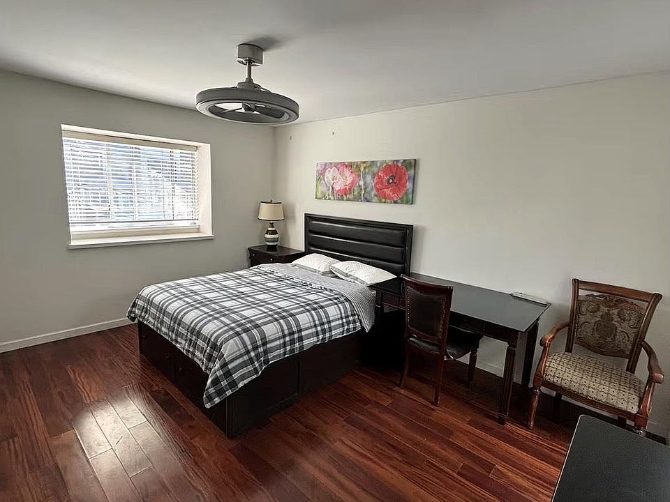 2nd image of 326 W 48th Ave