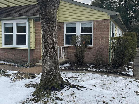 3rd image of 19B Medford Road #61