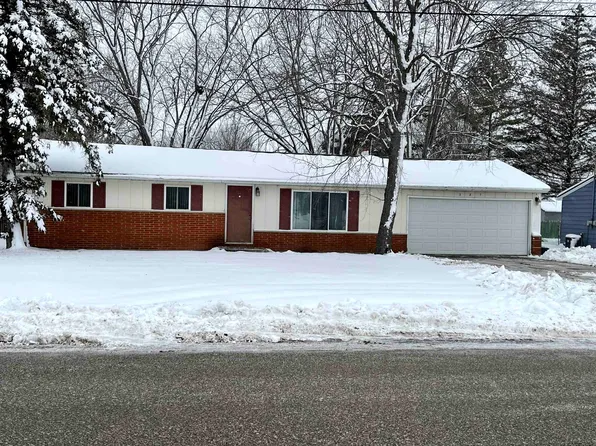 387 Johnson St, Freeland, MI 48623