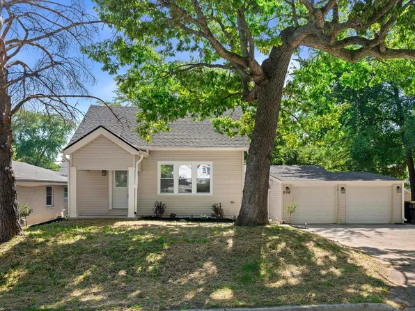 536 N 116th STREET, Wauwatosa, WI 53226