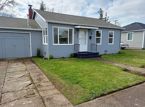 1040 16th Ave SW Photo 1