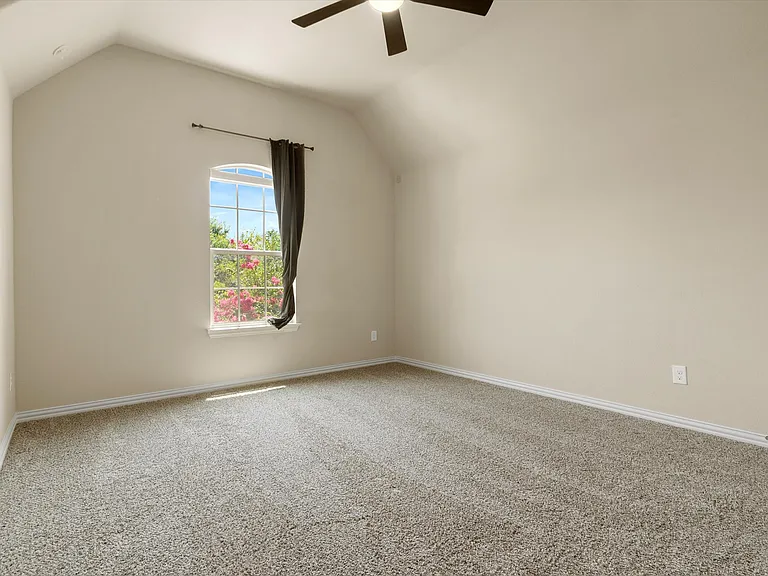 2703 Navarro Trl — Photo 18