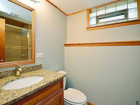 5th image of 9532 S 49th Ave