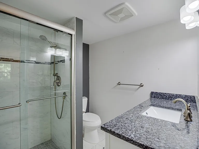 2722 Cardinal Dr — Photo 16