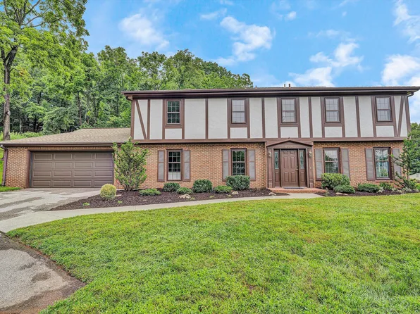 6306 Christie Ln, Roanoke, VA 24018