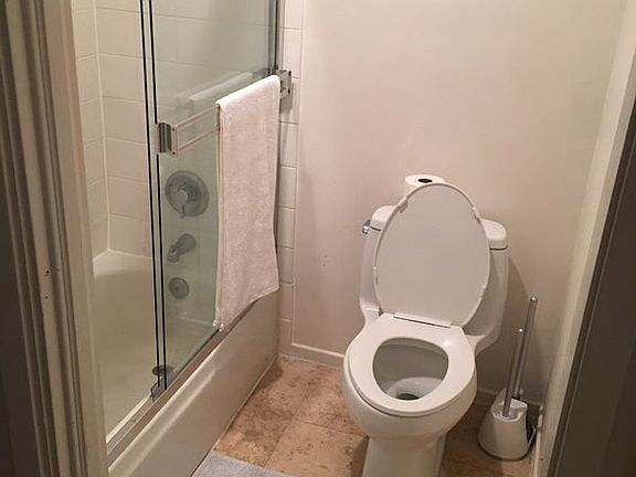 5th image of 729 S Hobart Blvd APT 7