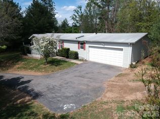 47 Eve Dr, Asheville, NC 28806