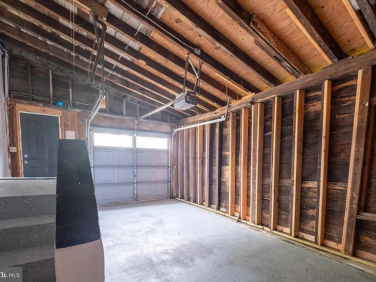 124 Robbins Ave #C — Photo 15