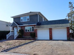 47 Manhattan Ave APT 1, Westbury, NY 11590