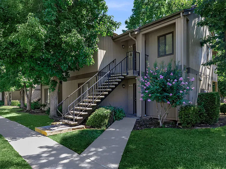 North Creek Apartment Homes — Photo 15