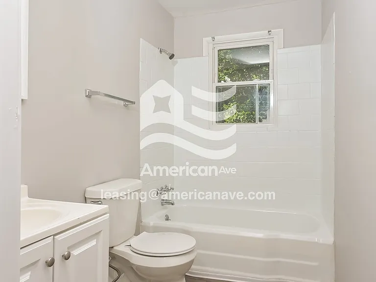 1167907_007_main_bathroom_7.jpg