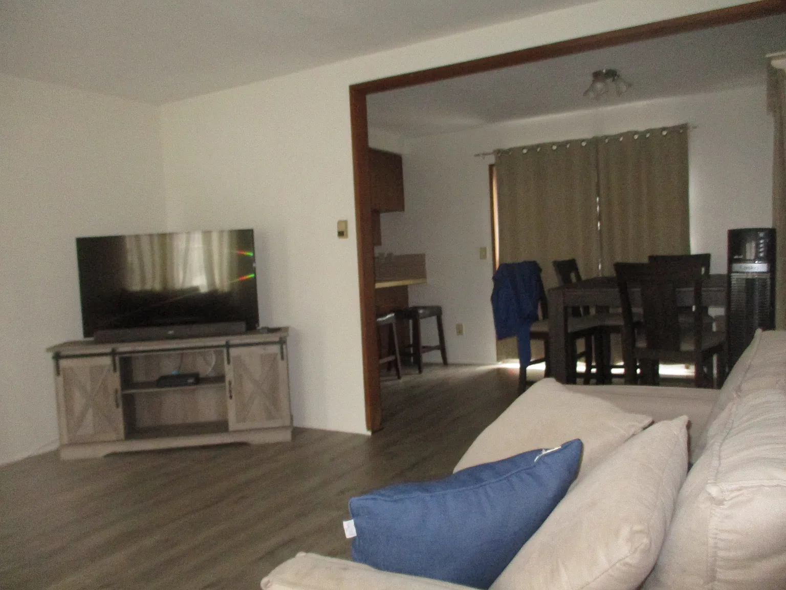3 bed, 2.5 bath, 1400 sqft, $2,950 — Photo 2