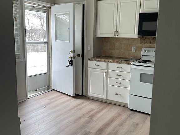 2nd image of 1524-1526 NW 81st St #2C530638B
