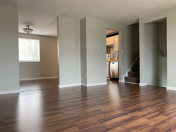 4th image of 8315 Tamarack Dr