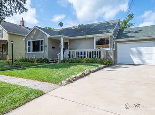 1019 3rd St, Galena, IL 61036