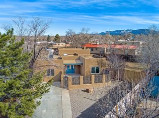 1647 Calle Sotero, Santa Fe, NM 87507