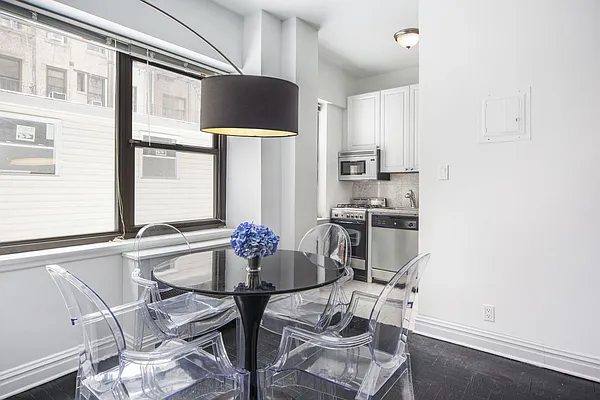 Sold by Compass | media 1