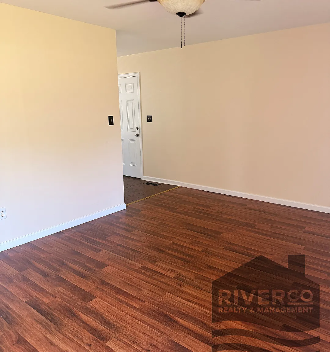 Glendale Ave 503 - 1 — Photo 4