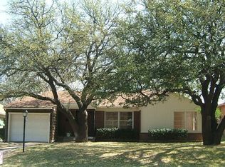 2833 Ryan Place Dr, Fort Worth, TX 76110
