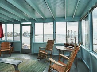 21 Sagamore Cove Rd, Branford, CT 06405