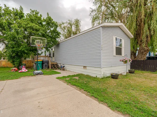 102 W Antelope St, Mandan, ND 58554