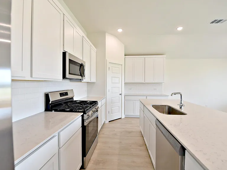 108 Divisadero Dr — Photo 9