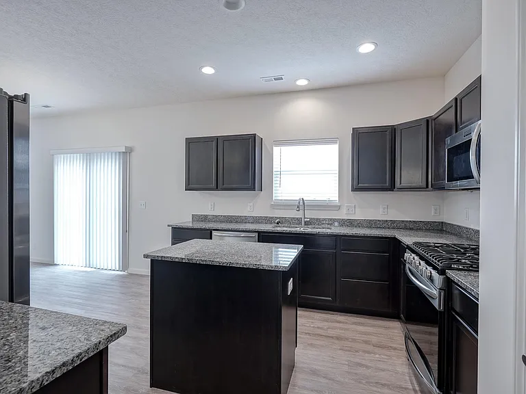 1133 Thorny Ln — Photo 12