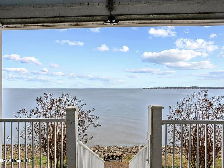 74 Lake Barnett Dr — Photo 2