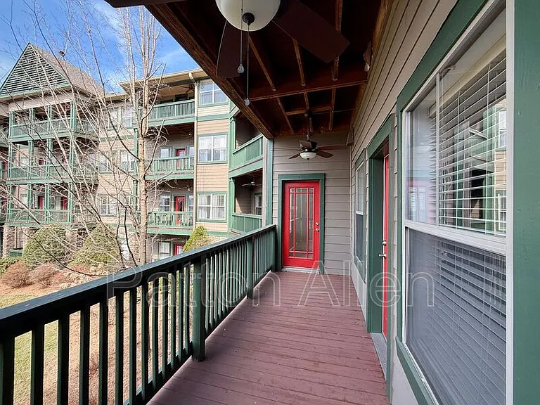 9 Kenilworth Knl #202 — Photo 2