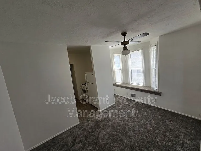 520 N Water Ave #1 — Photo 3