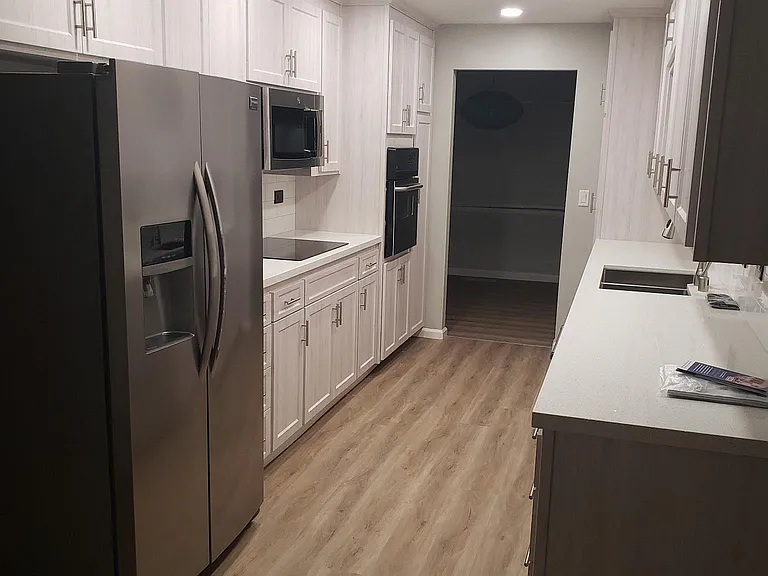 324 Glendora Cir — Photo 2