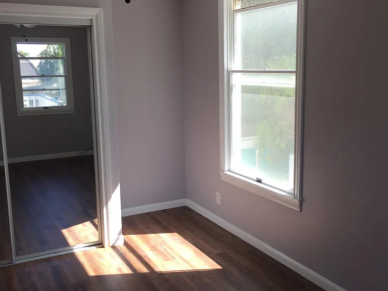 215 Foster St #A — Photo 8