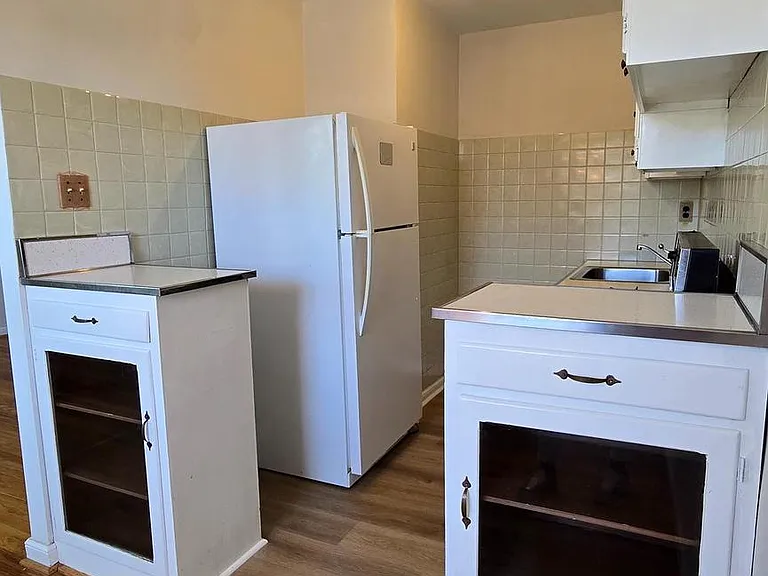 165 E Fariston Dr #1 — Photo 11