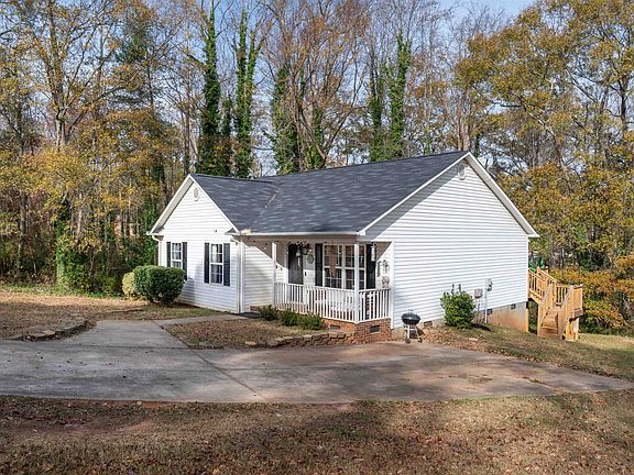 3rd image of 198 Loblolly Dr