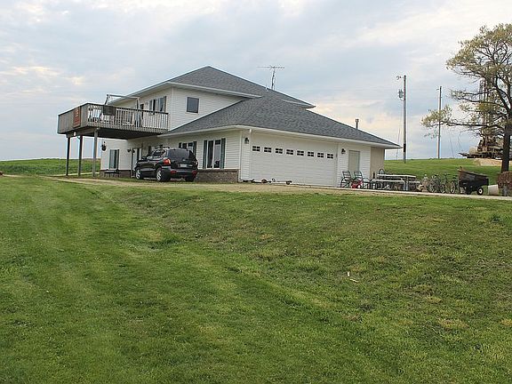 Over sized 2 car garage 