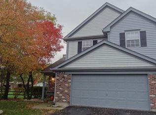 1933 Wellington Pl, Downers Grove, IL 60516