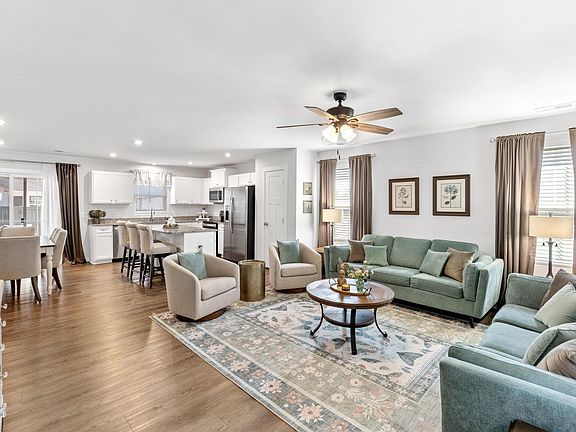 4th image of 1349 Coffeetree Dr
