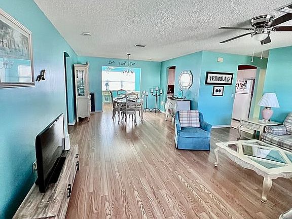 5th image of 812 Cortez Ave