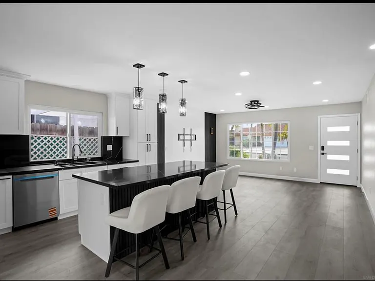 10385 Cheviot Ct — Photo 3