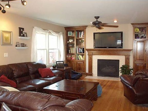 Familyroom w/ GFP