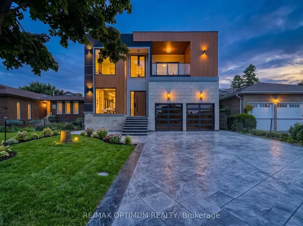 47 Moore St, Brampton, ON L6X 1V2