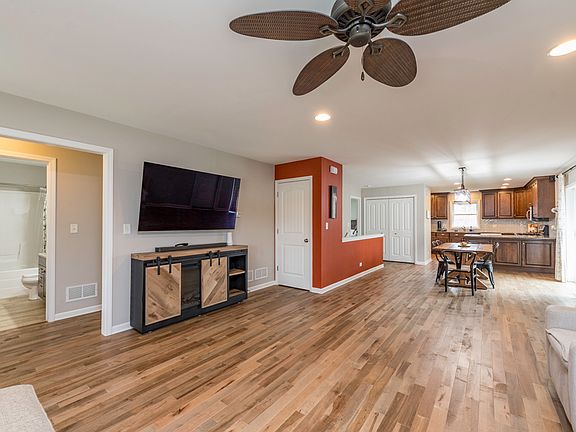 5th image of 2215 14th St